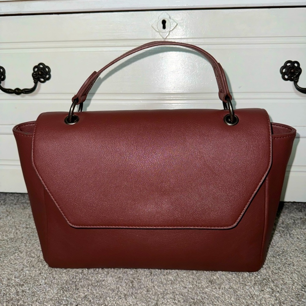 LIKE NEW! Universal Thread Burgundy Colored Handbag